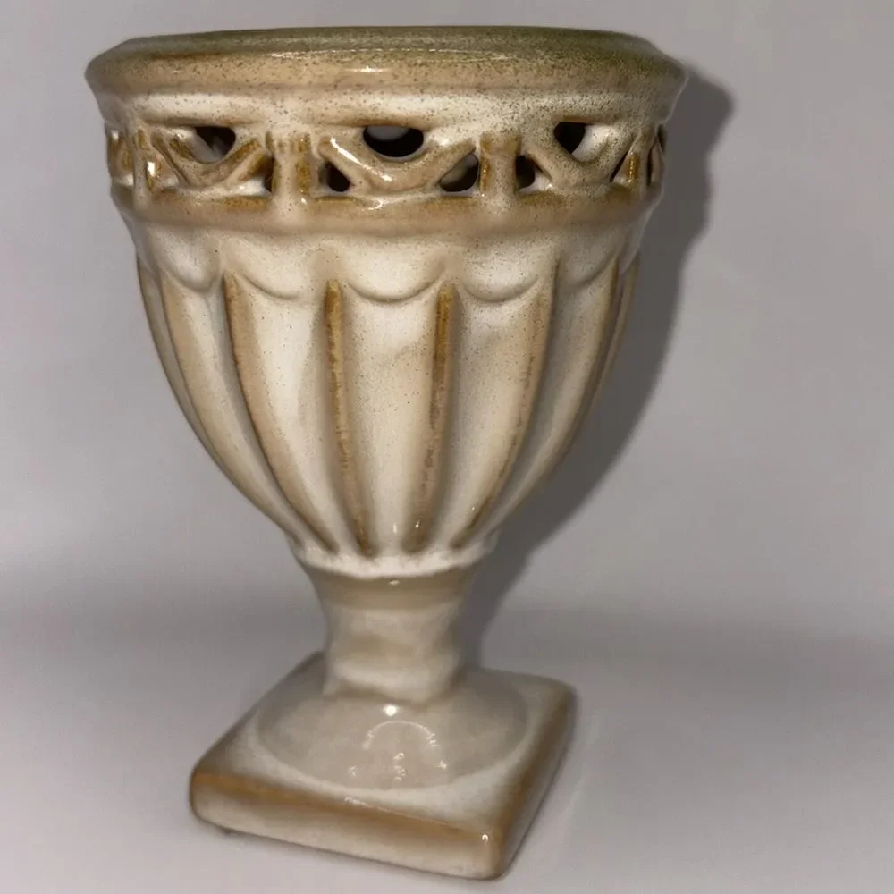 Small urn vase stoneware 5”